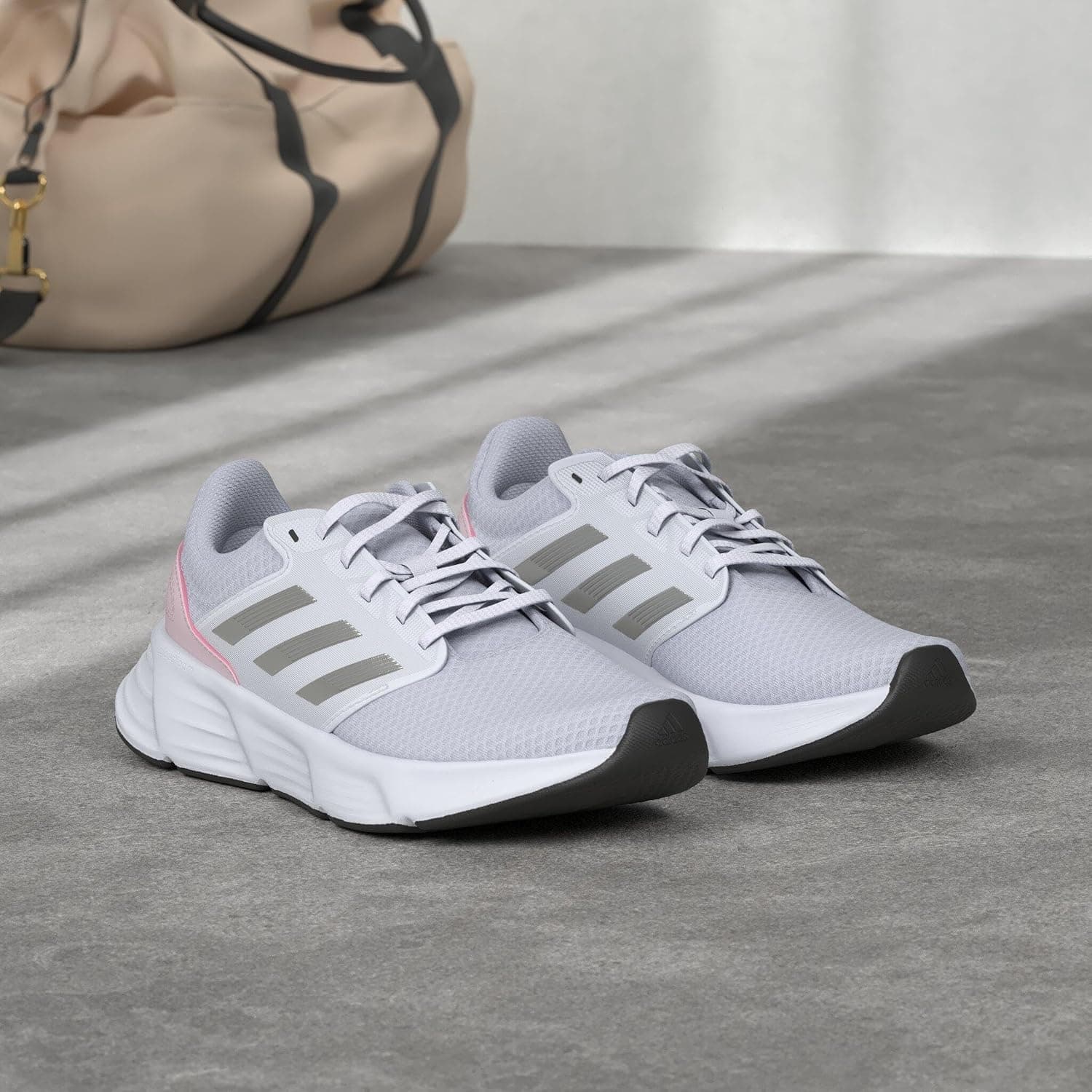 کفش زنانه adidas مدل Galaxy 6 کفش زنانه adidas مدل Galaxy 6
