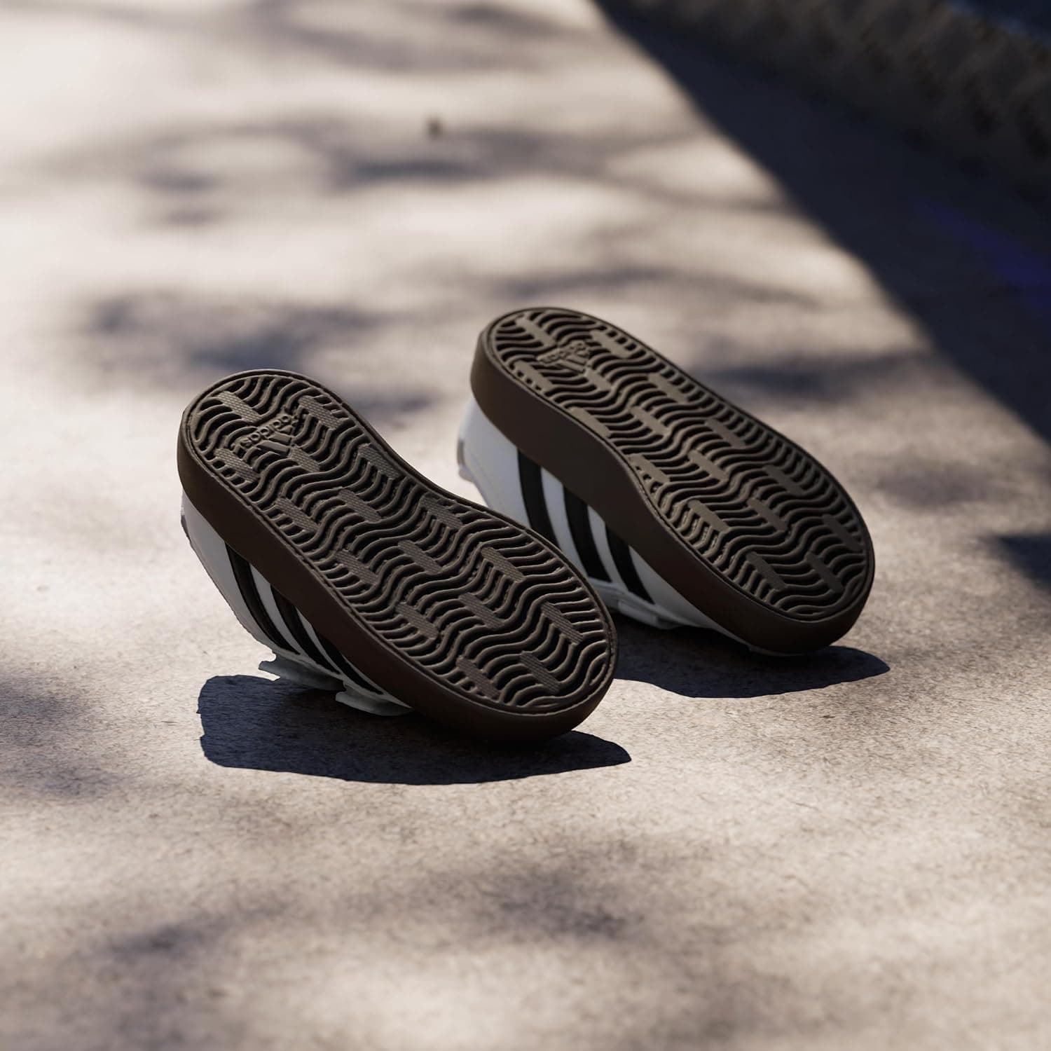 کفش ورزشی روزمره بچگانه adidas مدل VL Court 3.0 کفش ورزشی روزمره بچگانه adidas مدل VL Court 3.0