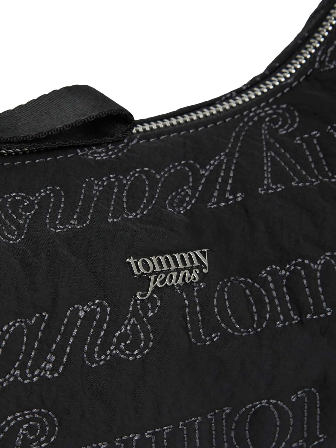 کیف دوشی Tommy Hilfiger TJW Icon Aop مدل AW0AW18467 کیف دوشی Tommy Hilfiger TJW Icon Aop مدل AW0AW18467