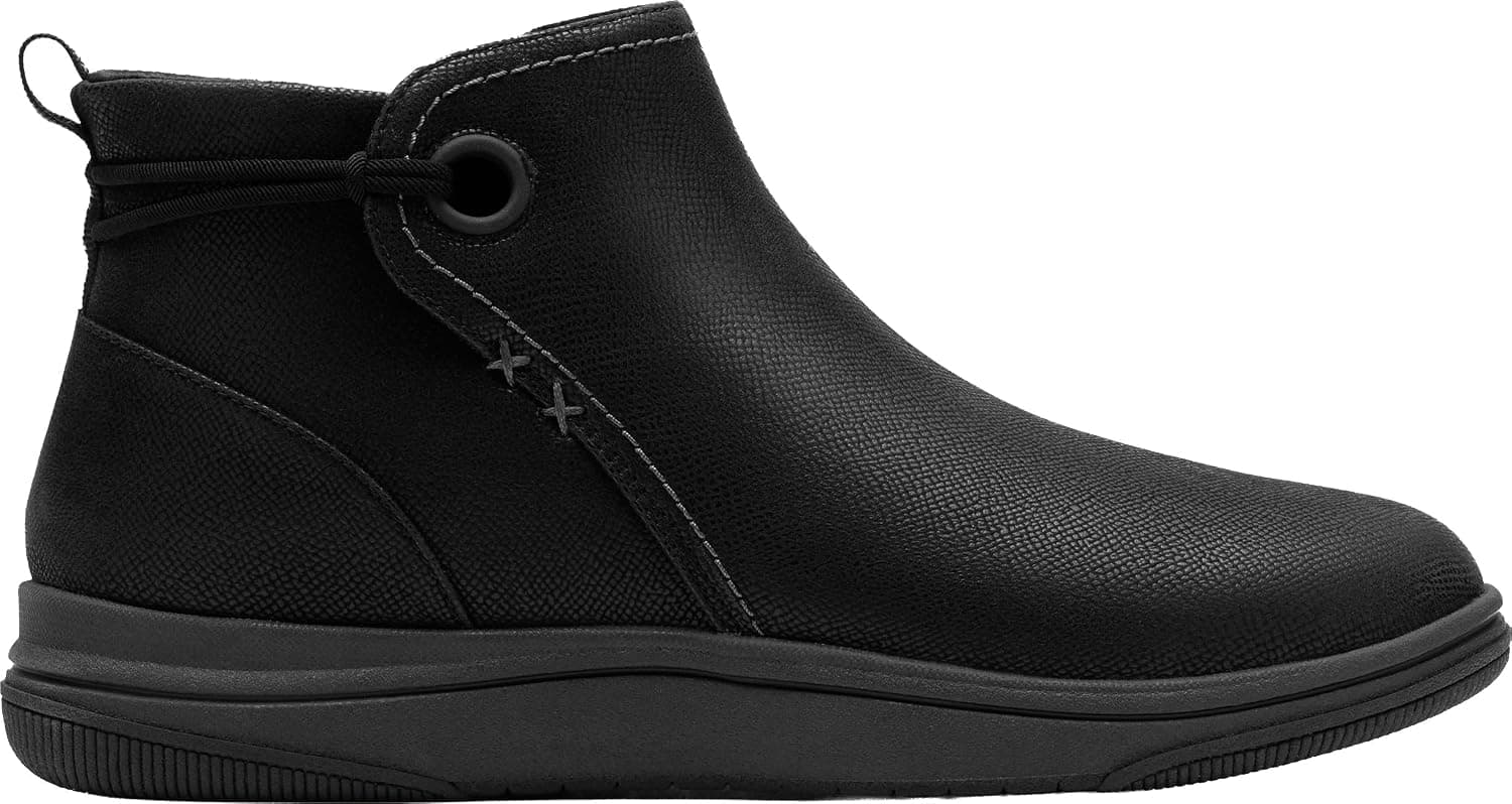 نیمبوت زنانه Clarks مدل Breeze Derby نیمبوت زنانه Clarks مدل Breeze Derby