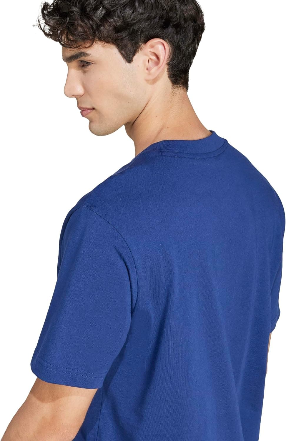 تیشرت مردانه adidas Essentials با لوگوی کوچک و پارچه سینگل جرسی تیشرت مردانه adidas Essentials با لوگوی کوچک و پارچه سینگل جرسی