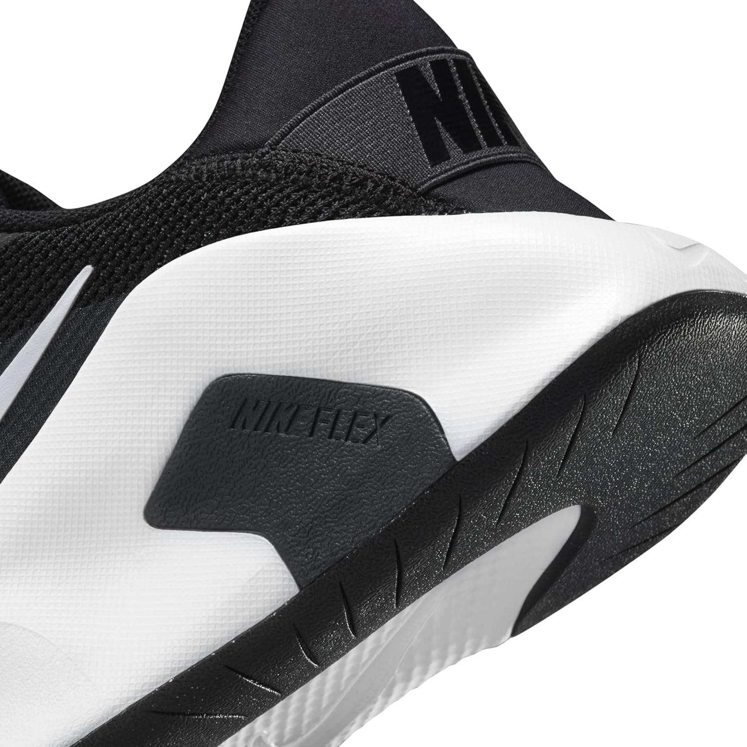 کفش زنانه Nike با بند مدل FLEX TRAIN کفش زنانه Nike با بند مدل FLEX TRAIN