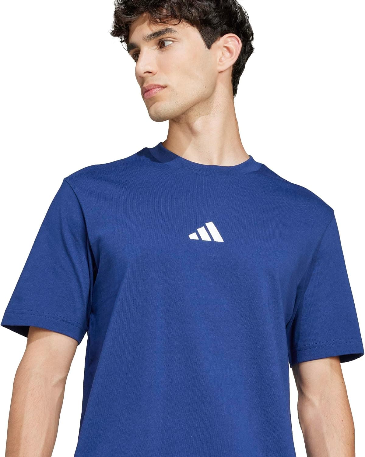 تیشرت مردانه adidas Essentials با لوگوی کوچک و پارچه سینگل جرسی تیشرت مردانه adidas Essentials با لوگوی کوچک و پارچه سینگل جرسی