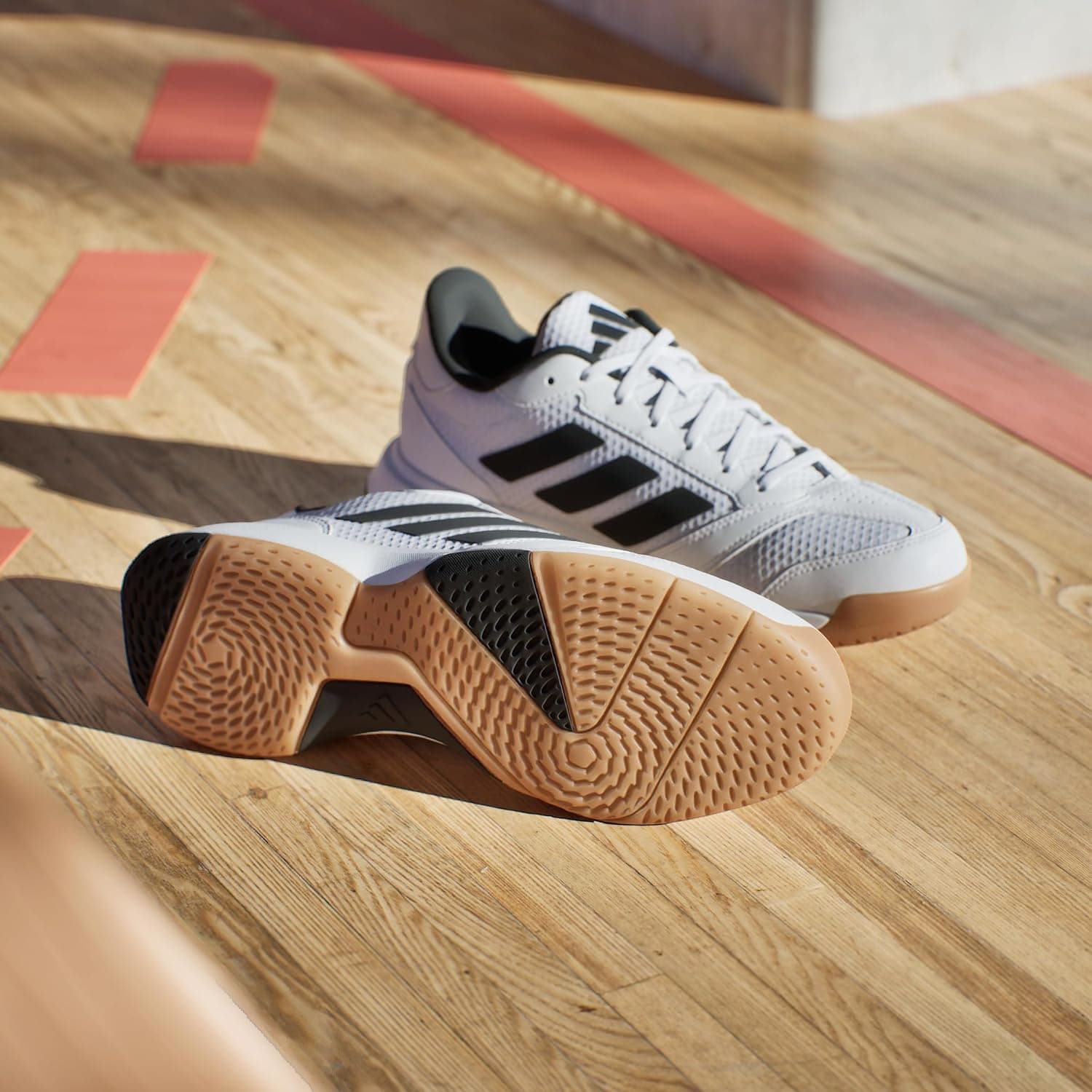 کفش سالنی مردانه adidas مدل Ligra 8 کفش سالنی مردانه adidas مدل Ligra 8