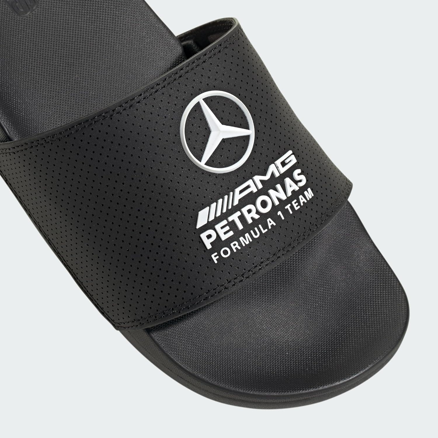 دمپایی adidas مدل ADILETTE COMFORT با طرح Mercedes-AMG PETRONAS FORMULA ONE TEAM دمپایی adidas مدل ADILETTE COMFORT با طرح Mercedes-AMG PETRONAS FORMULA ONE TEAM
