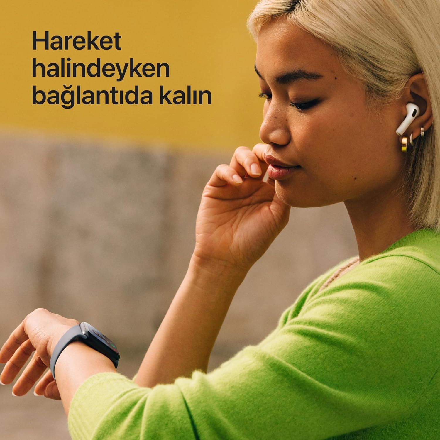 ساعت هوشمند Apple Watch SE 3 GPS 40 mm با بدنه آلومینیومی ستارهای روشن و بند اسپرت S/M ساعت هوشمند Apple Watch SE 3 GPS 40 mm با بدنه آلومینیومی ستارهای روشن و بند اسپرت S/M