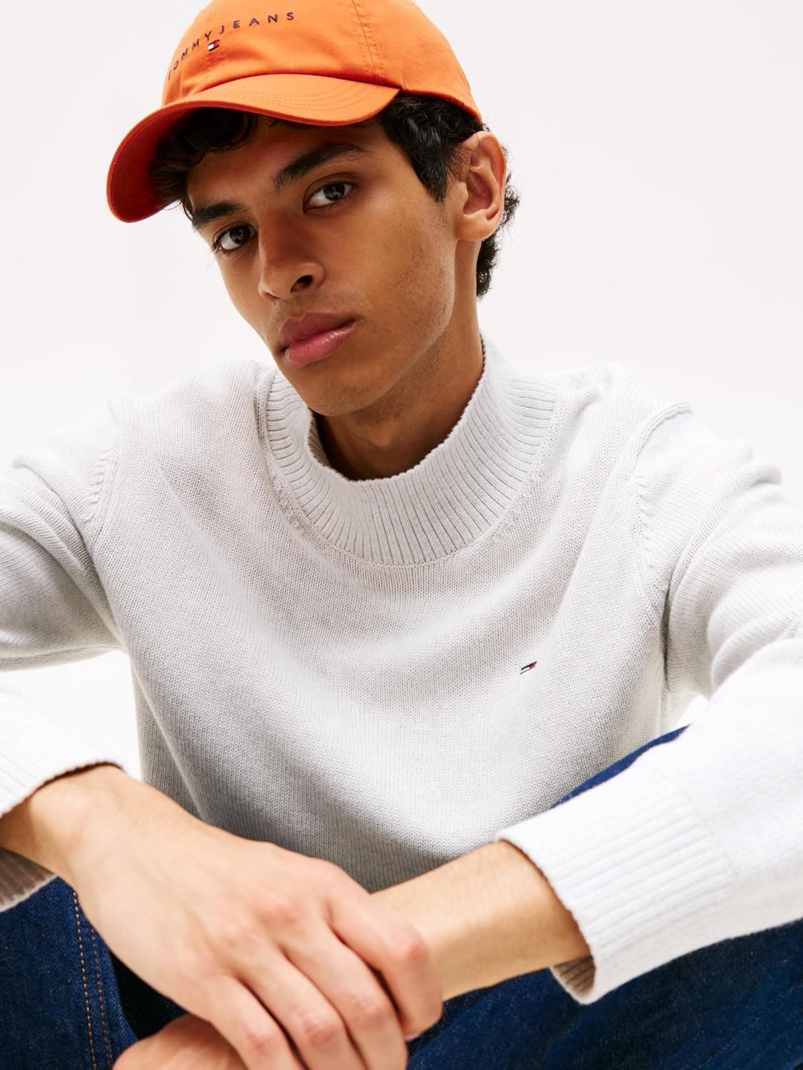 پلیور مردانه Tommy Hilfiger یقه رول مدل TJM SLIM ESS ROLL NCK SWEAT پلیور مردانه Tommy Hilfiger یقه رول مدل TJM SLIM ESS ROLL NCK SWEAT
