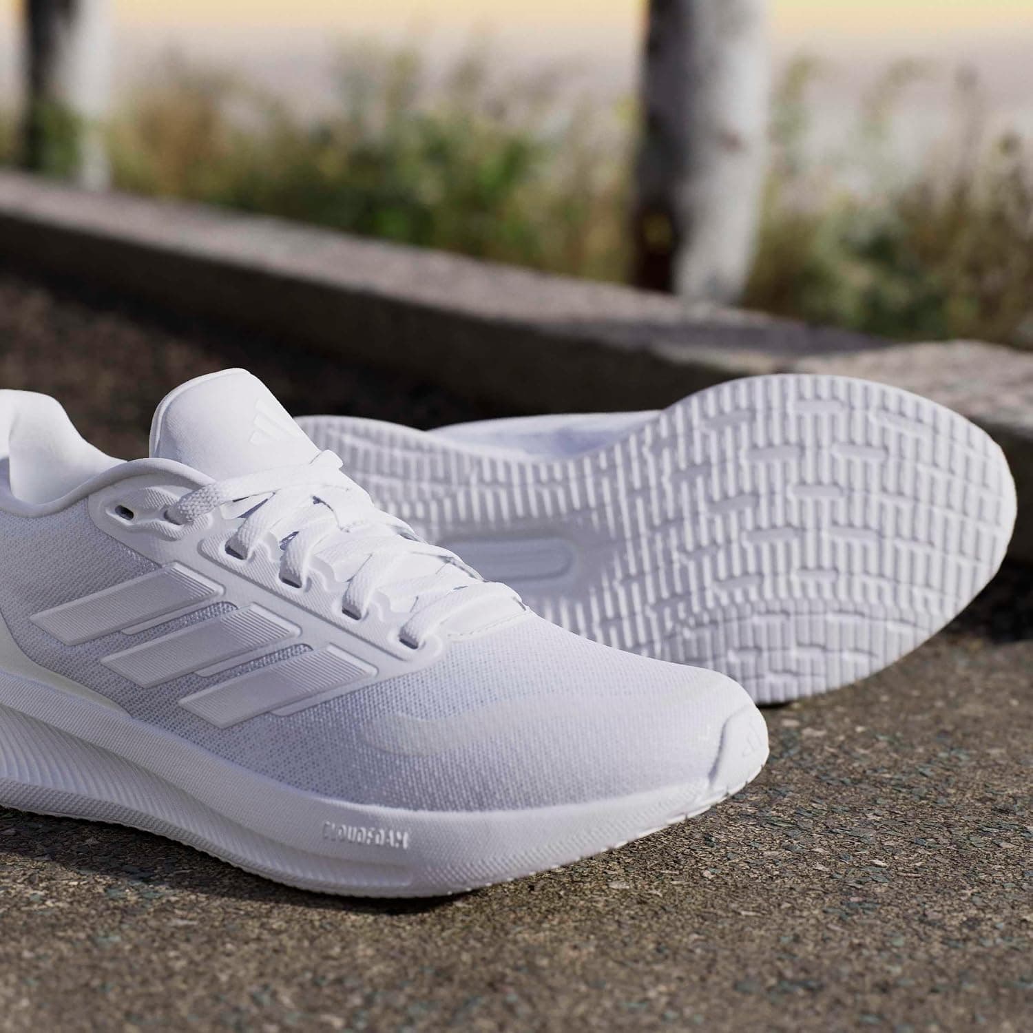 کفش پیادهروی زنانه adidas مدل RUNFALCON 5 W کفش پیادهروی زنانه adidas مدل RUNFALCON 5 W