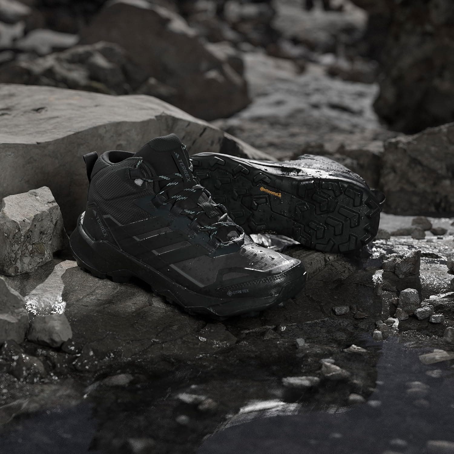 کفش کوهنوردی زنانه adidas Terrex Skychaser Ax5 Mid Gore-tex کفش کوهنوردی زنانه adidas Terrex Skychaser Ax5 Mid Gore-tex
