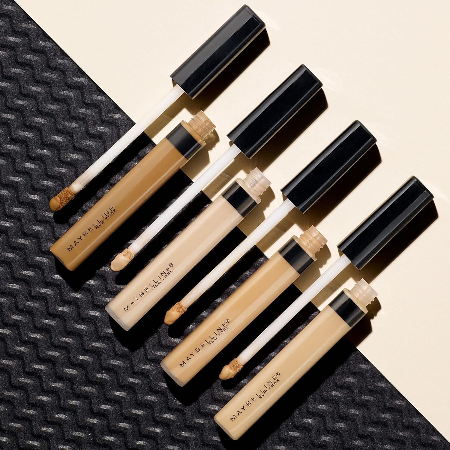 کانسیلر صورت پوست معمولی تا چرب MAYBELLINE با پوشش طبیعی، مدل Fit Me 25 Medium، بسته ۲ عددی کانسیلر صورت پوست معمولی تا چرب MAYBELLINE با پوشش طبیعی، مدل Fit Me 25 Medium، بسته ۲ عددی