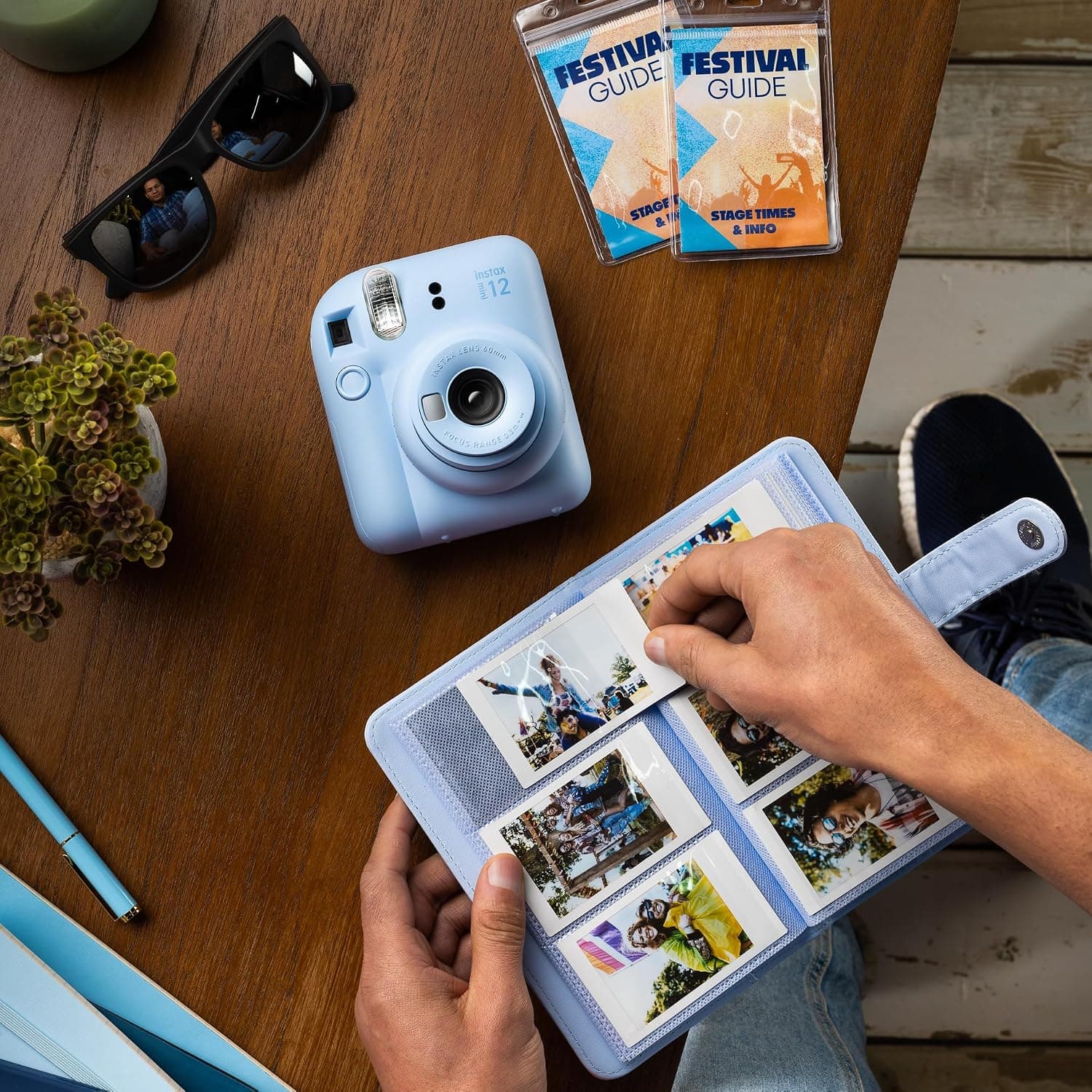 دوربین چاپ سریع instax mini 12 با نوردهی خودکار و لنز سلفی داخلی، آبی پاستلی دوربین چاپ سریع instax mini 12 با نوردهی خودکار و لنز سلفی داخلی، آبی پاستلی