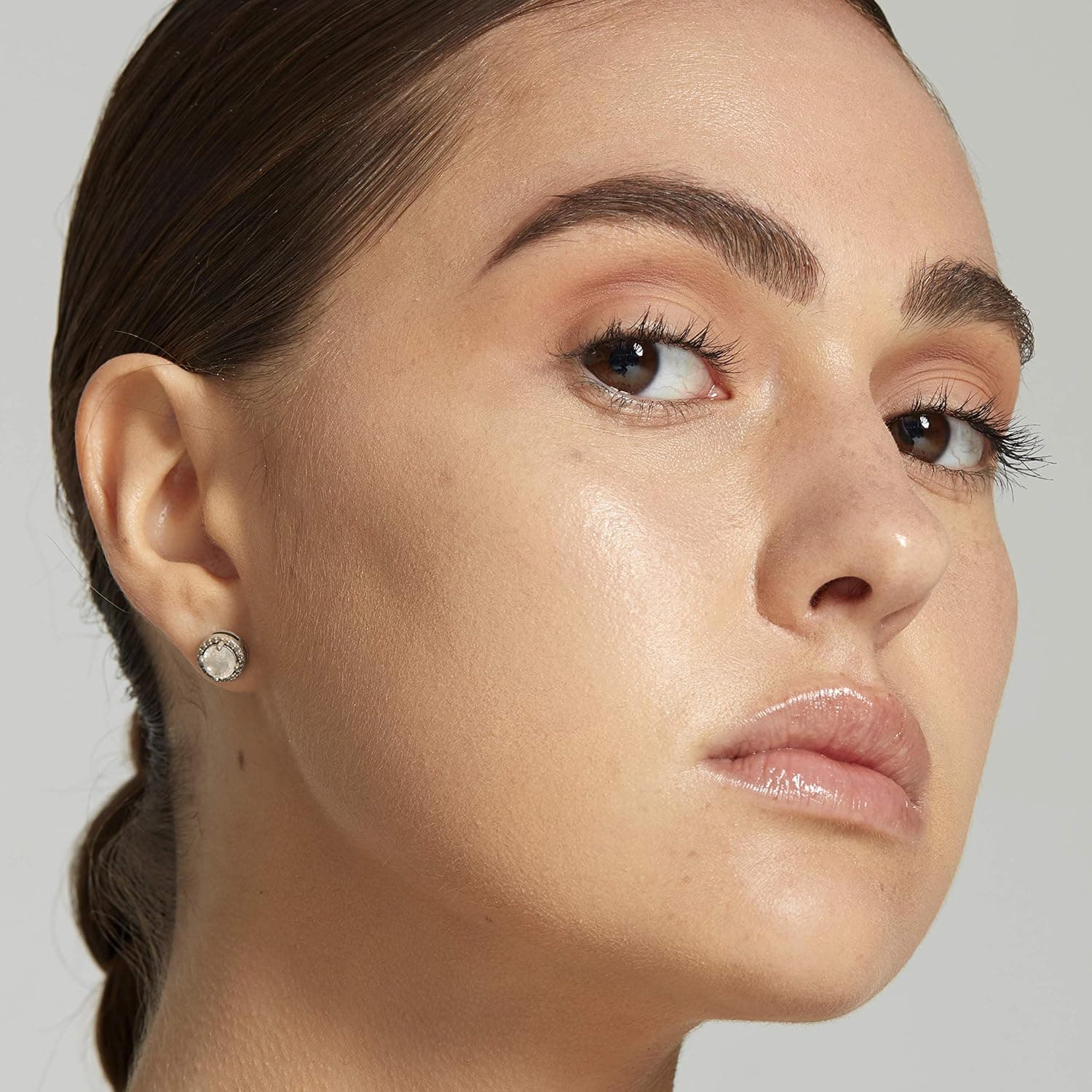 ریمل ابرو رنگی NYX Professional Makeup شکلاتی مدل 02 ریمل ابرو رنگی NYX Professional Makeup شکلاتی مدل 02