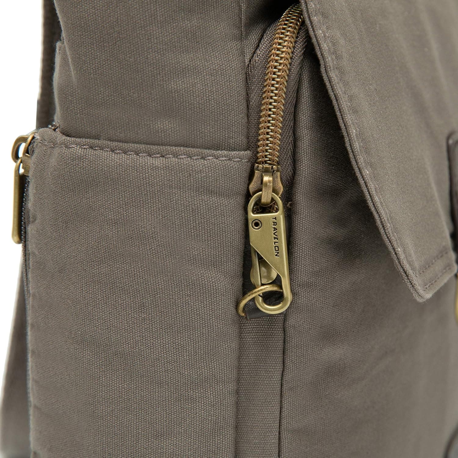 کیف پیک بزرگسال Travelon ضدسرقت مدل Courier Tour Bag کیف پیک بزرگسال Travelon ضدسرقت مدل Courier Tour Bag