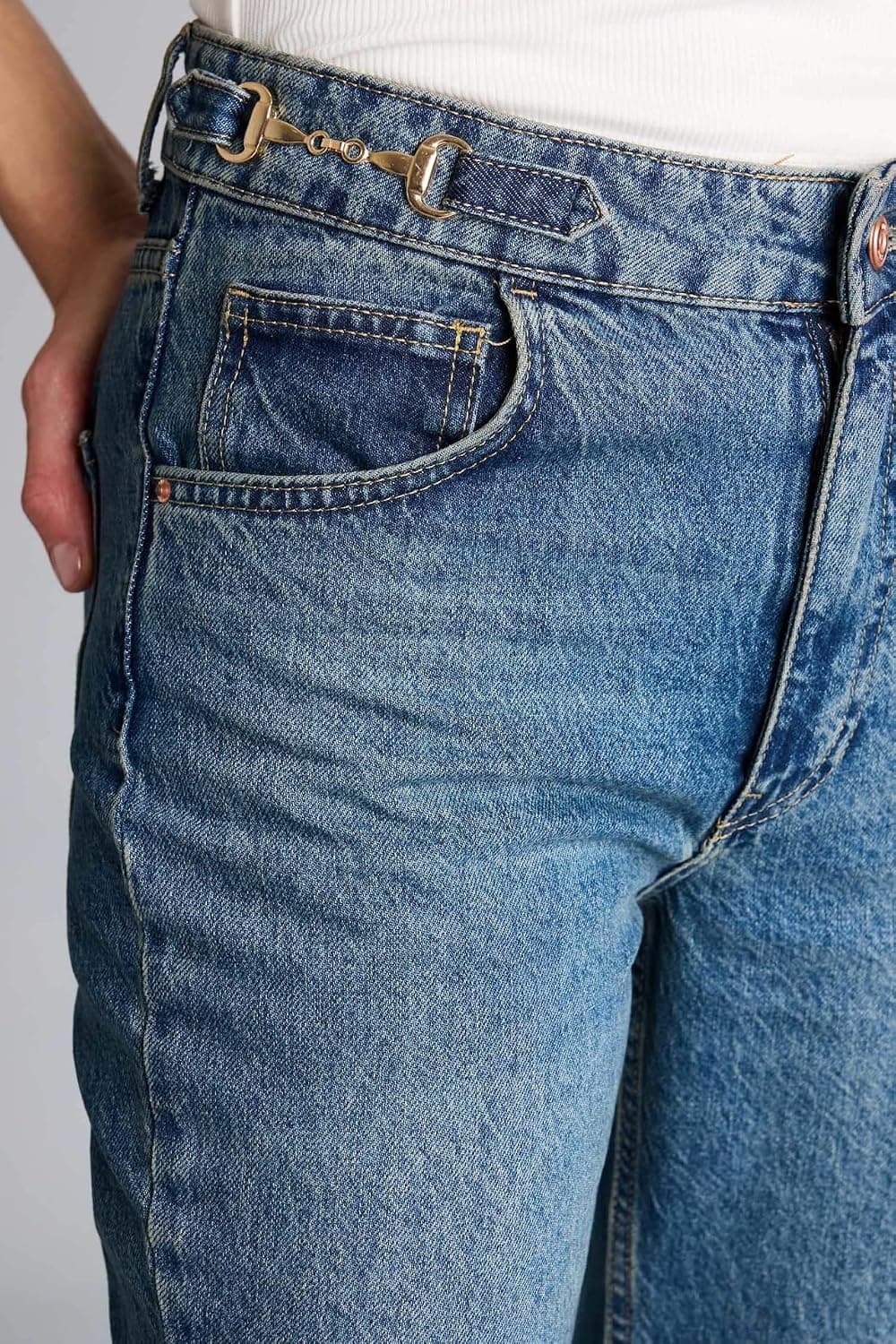 شلوار جین زنانه DeFacto Afra کراپ فلر فیت معمولی کمر نرمال نخی مدل H3050AX26SM شلوار جین زنانه DeFacto Afra کراپ فلر فیت معمولی کمر نرمال نخی مدل H3050AX26SM