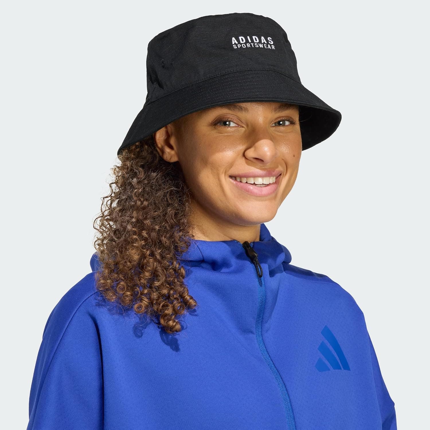 کلاه سطلی یونیسکس بزرگسال adidas Sportswear Classic کلاه سطلی یونیسکس بزرگسال adidas Sportswear Classic