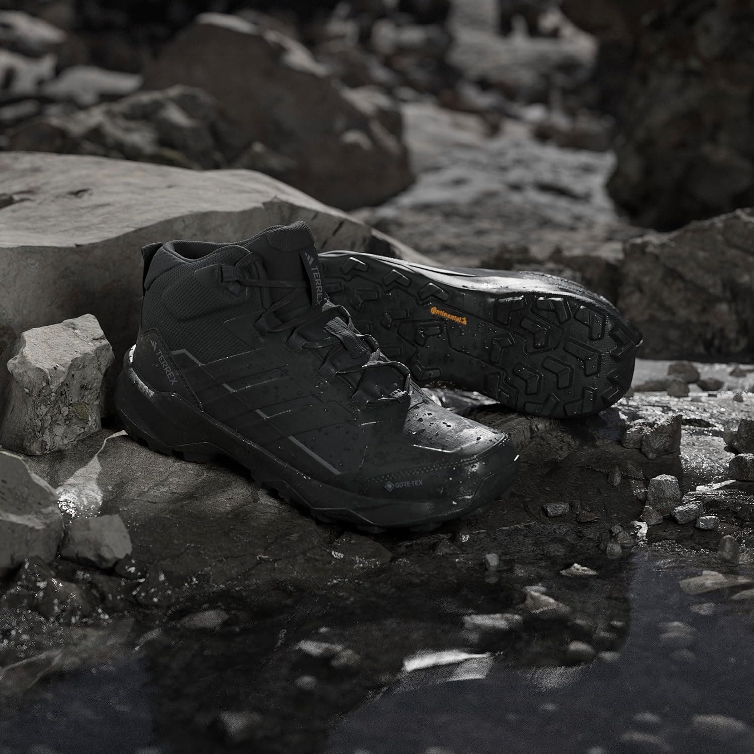 کفش طبیعتگردی ساقمتوسط adidas Terrex Skychaser AX5 Mid GORE-TEX مدل 01-JQ2210-2 کفش طبیعتگردی ساقمتوسط adidas Terrex Skychaser AX5 Mid GORE-TEX مدل 01-JQ2210-2