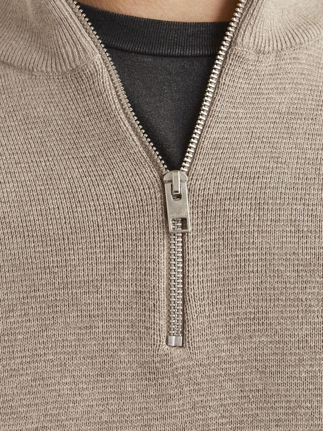 بلوز بافت مردانه JACK & JONES نیم زیپ مدل Jprblamilano بلوز بافت مردانه JACK & JONES نیم زیپ مدل Jprblamilano