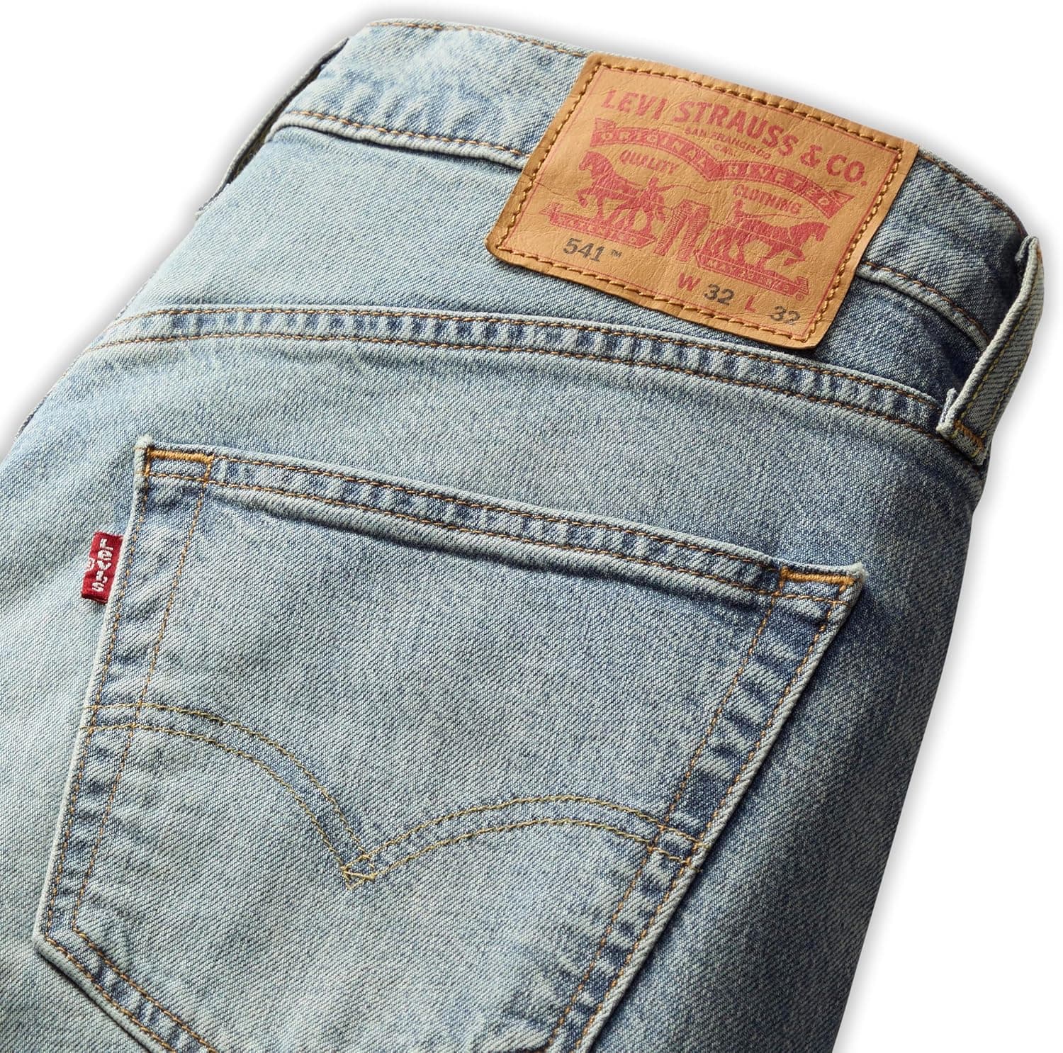 شلوار جین مردانه Levi's فیت Athletic Taper مدل 541 شلوار جین مردانه Levi's فیت Athletic Taper مدل 541