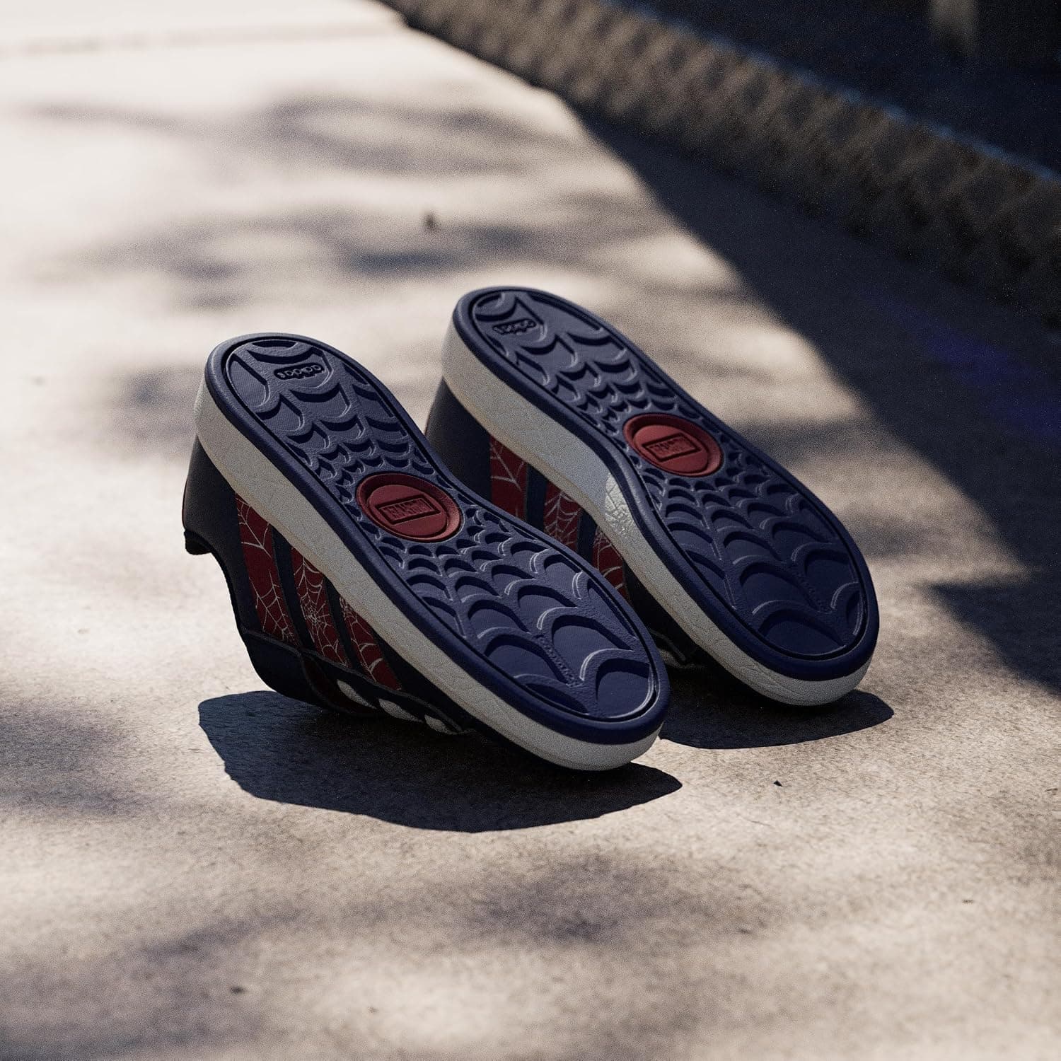کفش اسنیکر بچگانه adidas مدل Grand Court Spider Man 01-JS0778-4 کفش اسنیکر بچگانه adidas مدل Grand Court Spider Man 01-JS0778-4